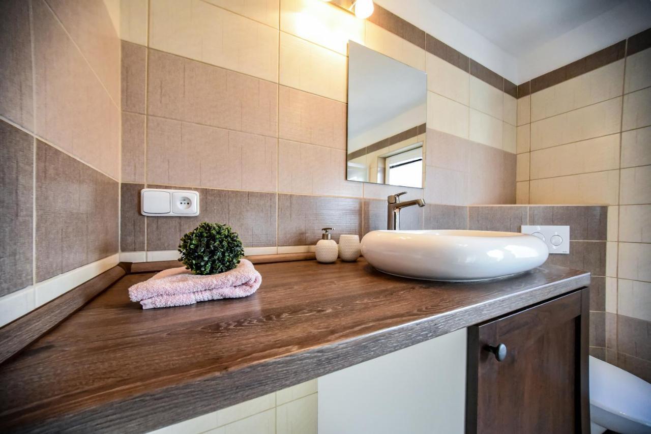 Ubytovani Pod Svetem-Apartman Třeboň Exterior foto